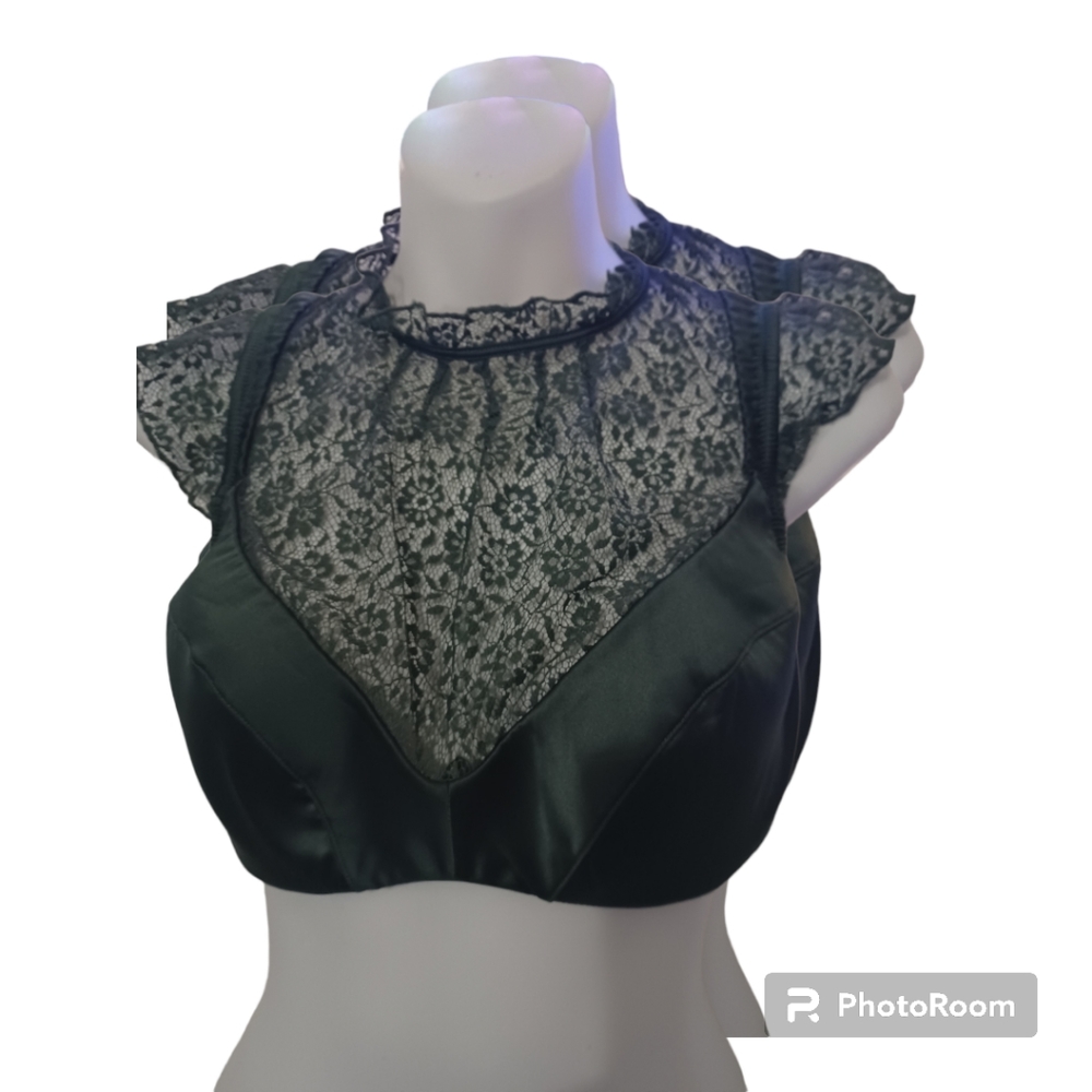 Dream Angels top NWOT final price lace